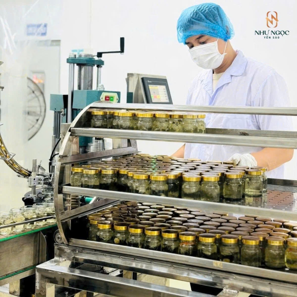 tham quan xưởng chưng yến